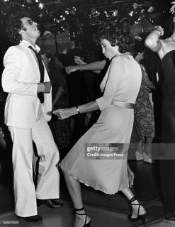 Jacqueline Bisset feet photo 6