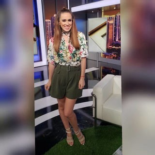 Jacqueline Bracamontes feet photo thumbnail