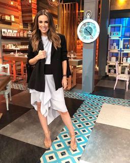 Jacqueline Bracamontes feet photo thumbnail