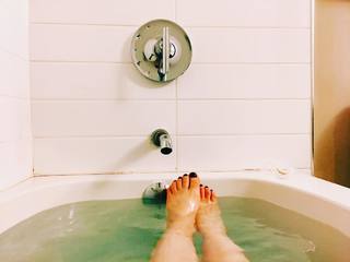 Jacqueline Byers feet photo 8