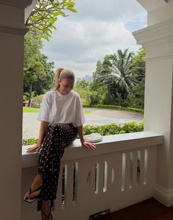 Jacqueline Felgate feet photo 3