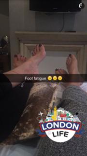Jacqueline Fernandez feet photo thumbnail