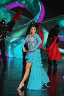 Jacqueline Fernandez feet photo thumbnail