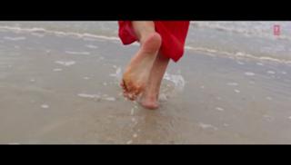 Jacqueline Fernandez feet photo thumbnail