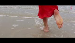 Jacqueline Fernandez feet photo thumbnail
