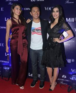 Jacqueline Fernandez feet photo thumbnail