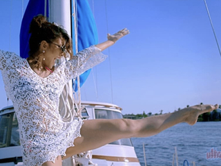 Jacqueline Fernandez feet photo thumbnail