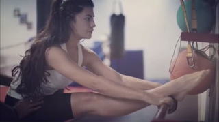 Jacqueline Fernandez feet photo thumbnail