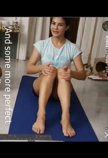 Jacqueline Fernandez feet photo thumbnail