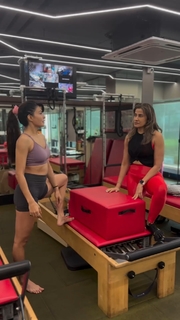 Jacqueline Fernandez feet photo thumbnail