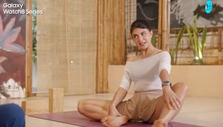 Jacqueline Fernandez feet photo thumbnail