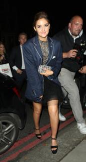 Jacqueline Jossa feet photo thumbnail