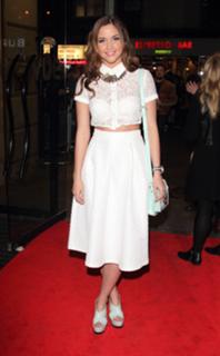 Jacqueline Jossa feet photo thumbnail