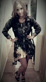 Jacqueline Jossa feet photo thumbnail