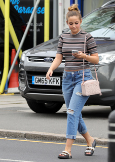 Jacqueline Jossa feet photo thumbnail