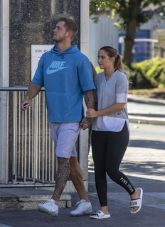 Jacqueline Jossa feet photo thumbnail