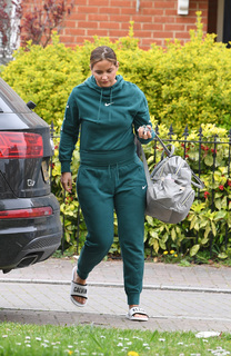 Jacqueline Jossa feet photo thumbnail