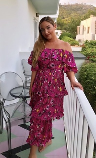 Jacqueline Jossa feet photo thumbnail