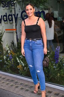 Jacqueline Jossa feet photo thumbnail