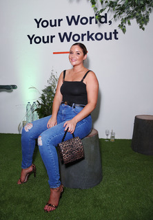 Jacqueline Jossa feet photo thumbnail