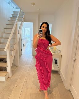 Jacqueline Jossa feet photo thumbnail