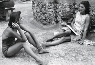 Jacqueline Kennedy feet photo thumbnail