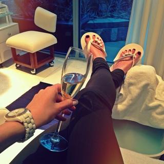 Jacqueline MacInnes Wood feet photo thumbnail
