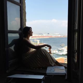 Jacqueline MacInnes Wood feet photo thumbnail