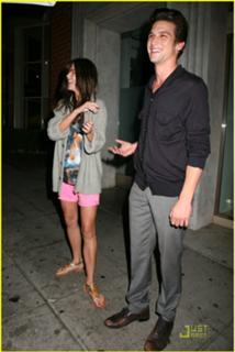 Jacqueline MacInnes Wood feet photo thumbnail