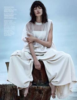 Jacquelyn Jablonski feet photo 6