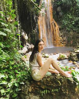 Jacquelyn Jablonski feet photo 4