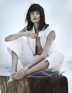 Jacquelyn Jablonski feet photo 19
