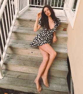 Jacquelyn Jablonski feet photo 17