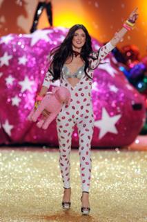 Jacquelyn Jablonski feet photo 1