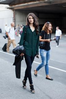 Jacquelyn Jablonski feet photo 3