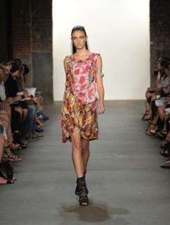 Jacquelyn Jablonski feet photo 5