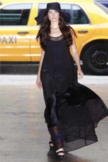 Jacquelyn Jablonski feet photo 11