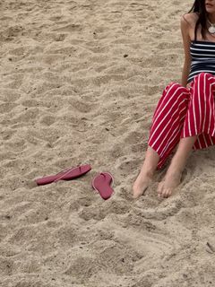 Jacquelyn Jablonski feet photo 7
