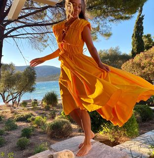 Jacqui Ainsley feet photo 1