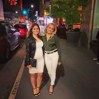 Jacqui Heinrich feet photo thumbnail