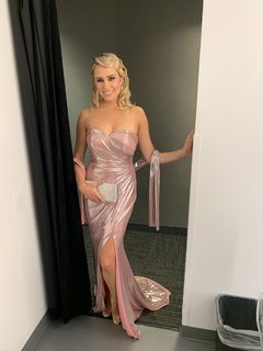 Jacqui Heinrich feet photo thumbnail