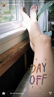 Jacqui Heinrich feet photo thumbnail