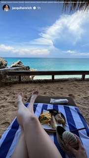 Jacqui Heinrich feet photo thumbnail