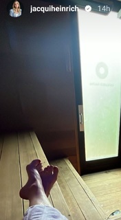 Jacqui Heinrich feet photo thumbnail