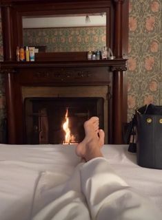 Jacqui Heinrich feet photo 3