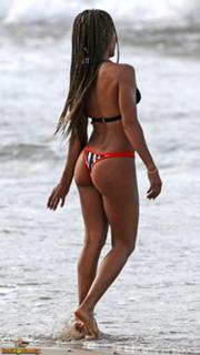 Jada Pinkett Smith feet photo thumbnail
