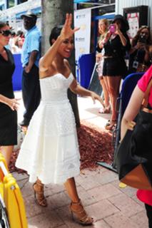 Jada Pinkett Smith feet photo thumbnail