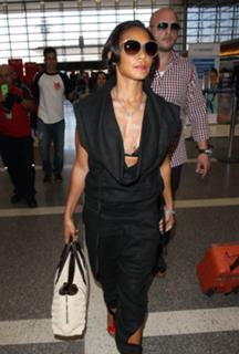 Jada Pinkett Smith feet photo thumbnail
