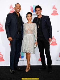 Jada Pinkett Smith feet photo thumbnail