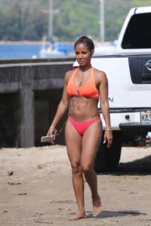 Jada Pinkett Smith feet photo thumbnail